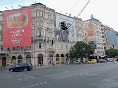 さて今度はオペラ座に行ってみましょう。
ハンガリーを愛したオーストリアの皇妃エリザベートが、好んでよく観劇をしたようです。