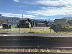 車窓から
音だけ聞けば高槻駅と同じ高月駅
