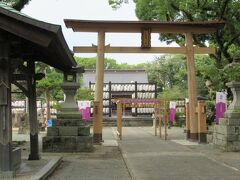 「川下り乗船所・松月文人館」は三柱神社の境内にあって参拝してきました。