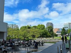 東京ミッドタウン

めちゃ、青空になってきて
暑い。。

