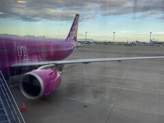 　定刻より少し早く着陸しました。
　入国手続きもあっという間でした。
