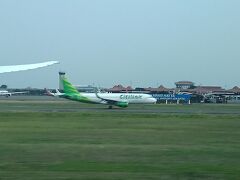 到着予定は現地時間（日本よりー２時間）16：00予定のところ、少し早く15：37着陸。
