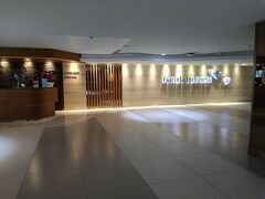 仮に入れてたとしても時間はなかったのだが、念のためガルーダラウンジの前まで行って、本当にSFCではだめなのか聞いて見ようとおもったが（我ながらしつこい！）受付に人がいなかったので断念。