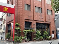 大須観音の目の前にある喫茶店に連れて行ってもらいました。