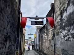 【プーケットタウンからパトンビーチに移動】

パトンビーチのホテルを予約して、移動することにした。