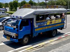 【プーケットタウンからパトンビーチに移動】

写真：ソンテウの全貌...