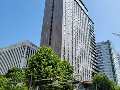 麻浦駅と孔徳駅の間にあるロイネットに宿泊しました。

日系なので日本語通じるし、新しいホテルなので
母と姪っ子というメンバーでも安心でした。
