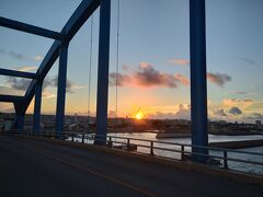 ３日目の朝

日の出も綺麗で
天気も穏やかな晴れ！
今朝の安栄観光の運行状況では
鳩間島への航路は通常運行！！！