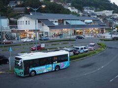 生口島と因島で、自転車の積込み作業に 時間を要したモノですから、サイクルシップのダイヤは15分ほど遅延。尾道港から小走りで、JR尾道駅に向かいますが、自ずと予定していた列車には間に合わず。。