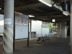 ０６：４３，門司に到着、下関行きに乗り換え