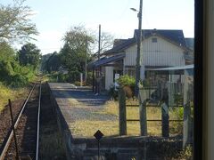 真岡駅を出発。いい感じの駅が続く。
寺内駅。