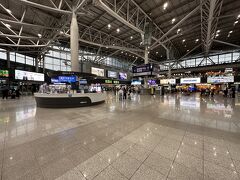 やたらと立派な釜山駅に到着。