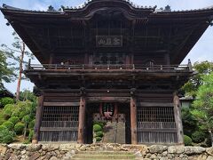 聖天院は、奈良時代（西暦751年）に創建された真言宗智山派の寺院です。

こちらは、拝観料がかかるので、今回は前を通っただけです。