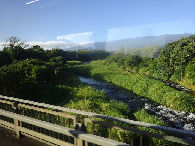 （車窓風景）サン・ブノワの川