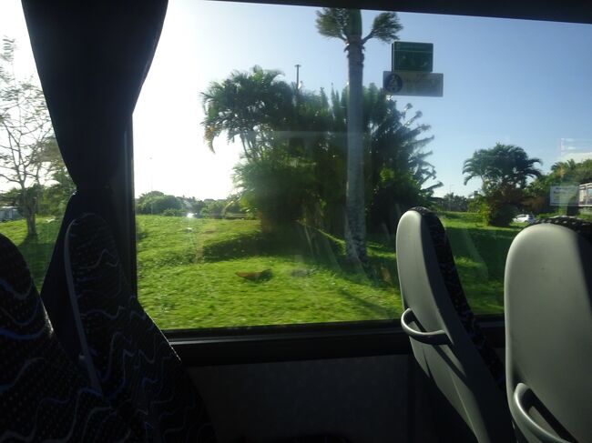 （車窓風景）サン・ブノワのRA(ここから、右折して山に向かいます。）