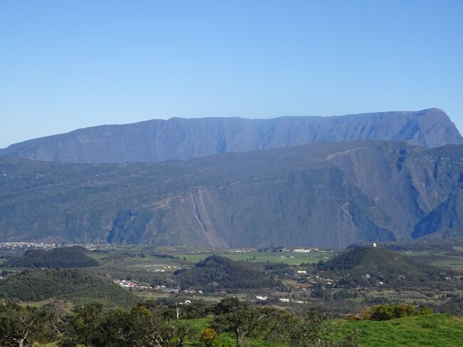 グランド・ベナール（２８９６ｍ）から左の方向