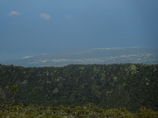 （車窓風景）ブルグ・ムラが見えました。