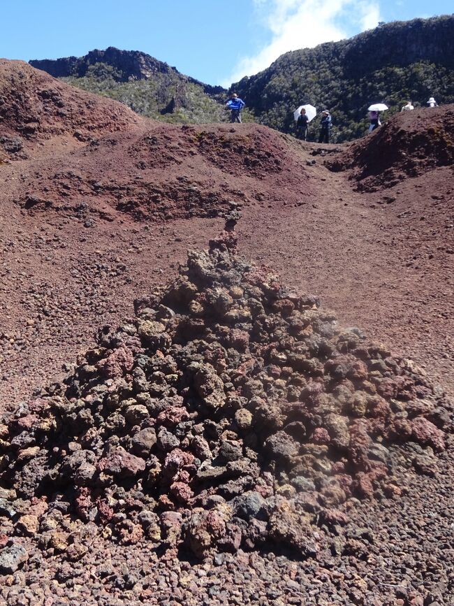 レオ火山火口内