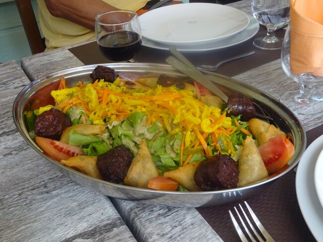 前菜（チノ・ソーセージ・サモサ等）