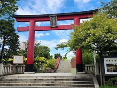 亀戸天神社です

立派な鳥居、迷うことなく到着できました。
