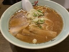 晩ごはんはエスタのラーメン共和国にある、元祖旭川ラーメン　梅光軒でしょうゆラーメンを食べました。久しぶりのラーメンはものすごく美味しかったです。（エスタは2023年8月31日で45年の歴史に幕を下ろしたそうです。）