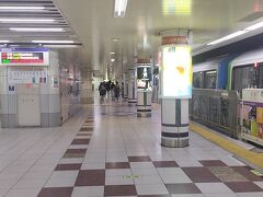 羽田空港第1ターミナル駅で下車。