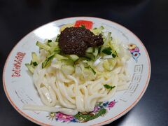 じゃじゃ麺（小 560円）は