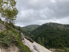 草津白根山が見える。
今は入山規制中のはず。