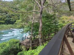 お次は道の駅四万十大正
裏に四万十川に面したテラスがある