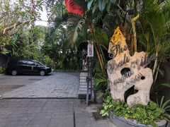 ホテルに到着！

The Bali Dream Villa Resort Echo Beach Canggu さん。
https://www.thebalidreamvillaresort.com/
