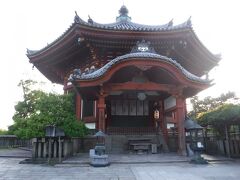 チャックイン後に、興福寺を散策。