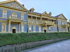 元町公園の目の前が旧函館区公会堂