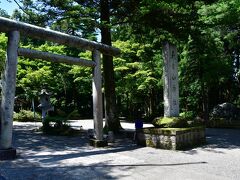 春日山神社