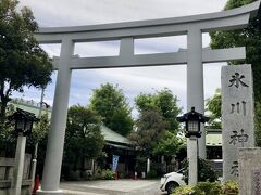 どんどん歩いて下落合の氷川神社へ。
ここには何度か来ています。