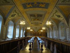 古書室に入るとチェコのプラハで訪れたストラホフ修道院付属図書館を思い出した。
　https://4travel.jp/travelogue/11581518