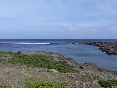 白鳥崎

島かげで波は低いです。