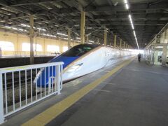 上越新幹線で新潟に向かいます。