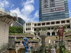 2日目に通りかかったときには曇っていたけど、全然違って見えます！