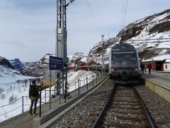 ミュールダールには2分早い16:53到着。