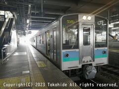 松本駅

長野行きに乗り換えます。
乗車したのはE127系100番台A1編成のクハE126-101です。


松本駅：https://www.jreast.co.jp/estation/station/info.aspx?StationCd=1444
松本駅：https://ja.wikipedia.org/wiki/%E6%9D%BE%E6%9C%AC%E9%A7%85
E127系：https://ja.wikipedia.org/wiki/JR%E6%9D%B1%E6%97%A5%E6%9C%ACE127%E7%B3%BB%E9%9B%BB%E8%BB%8A
100番台：https://ja.wikipedia.org/wiki/JR%E6%9D%B1%E6%97%A5%E6%9C%ACE127%E7%B3%BB%E9%9B%BB%E8%BB%8A#100%E7%95%AA%E5%8F%B0
A1編成：https://raillab.jp/carset/4679
クハE126-101：https://raillab.jp/car/23892