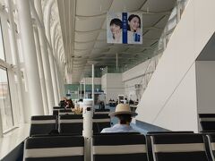 搭乗口前
日本は空港も広く綺麗です。