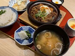 そして腹ごしらえ
鯛飯がおかわりできるというお店でまさかのお代わりせず退店
飽和状態になったお腹にこれ以上鯛飯を注入する事はできませんー
後日、職場の同僚にリベンジしてきてもらいましたー