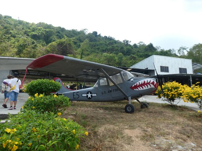こういうセスナの様な小型軍用機も飾られている。