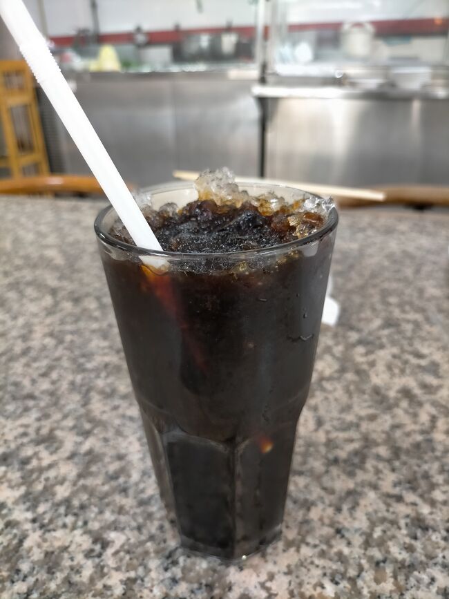タイラーメンの店のアイスコーヒーって濃くて美味しい店が多い。しかも安くてスタバよりおススメ。