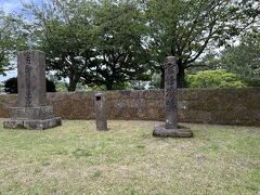 明治時代当時のものと思われる墓石も保存され残っていました。