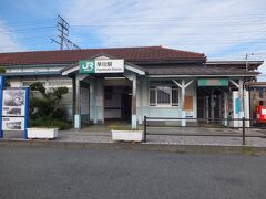 今回の朝食は、小田原漁港で魚料理を食べようと決めてました。
小田原漁港の食堂へ行くため、初めて「早川駅」に降り立ちました。