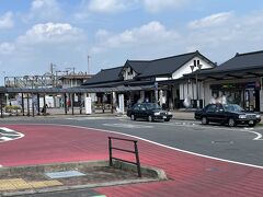 渋川駅到着。ここから伊香保温泉行きのバスに乗ります。