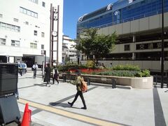 *10月６日
大田区西蒲田
夏には、「ミスト」が出ていた広場です。

座れるベンチが　欲しいです。