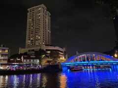 シンガポールの夜景が綺麗に見えるということで行ってみました。エルギン橋付近。