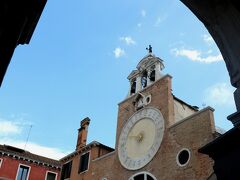 「Chiesa San Giacomo di Rialto」（15世紀建造）